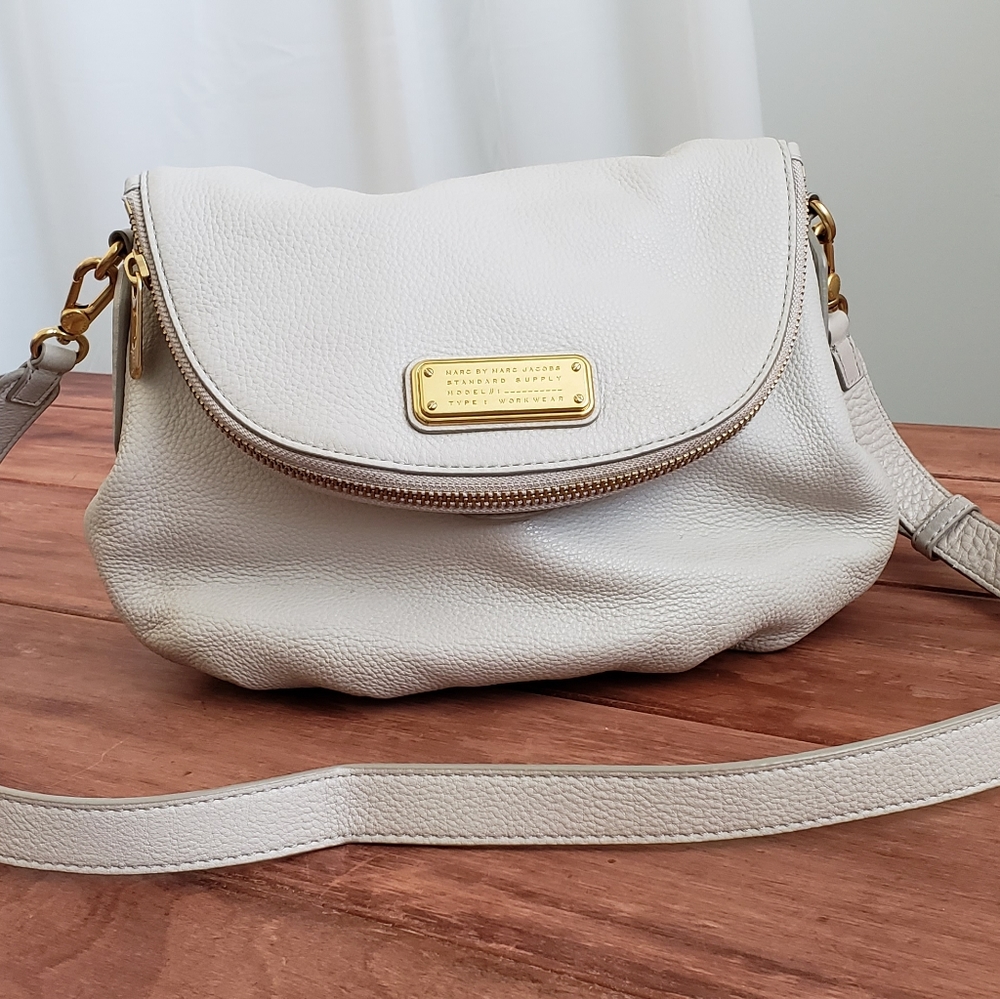 Marc by Marc Jacobs - Putty colour